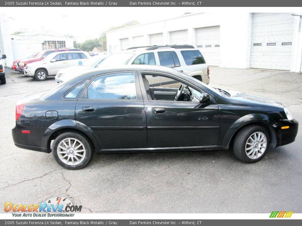 2005 Suzuki Forenza LX Sedan Fantasy Black Metallic / Gray Photo #4