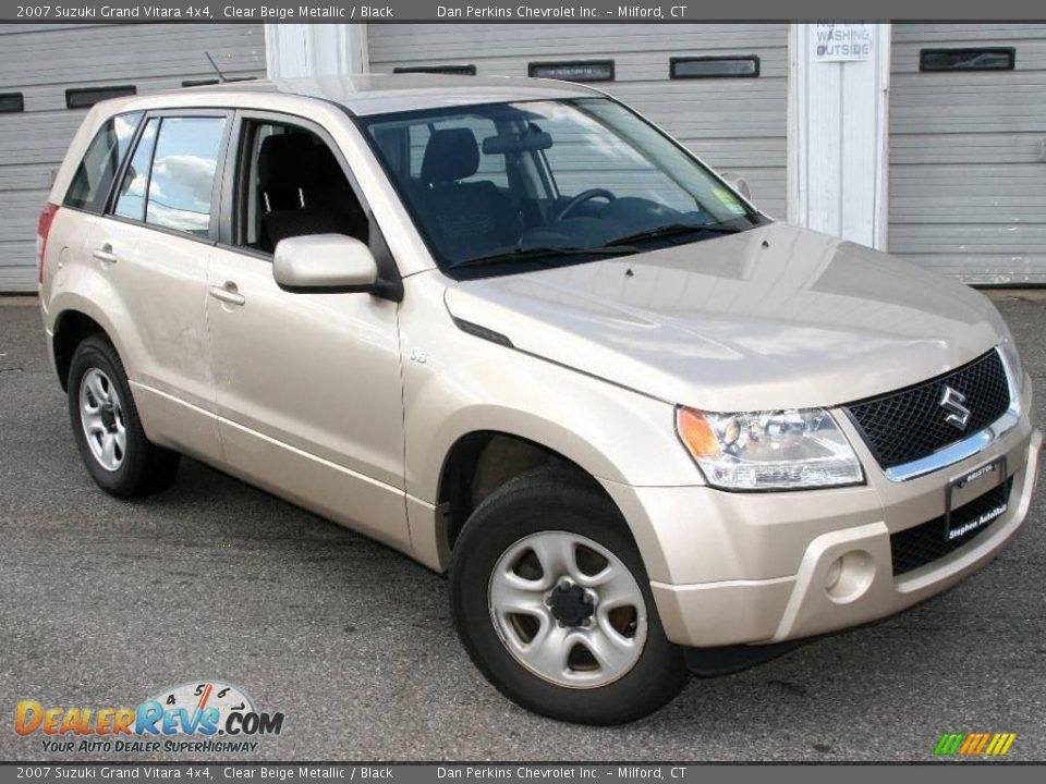 2007 Suzuki Grand Vitara 4x4 Clear Beige Metallic / Black Photo #3