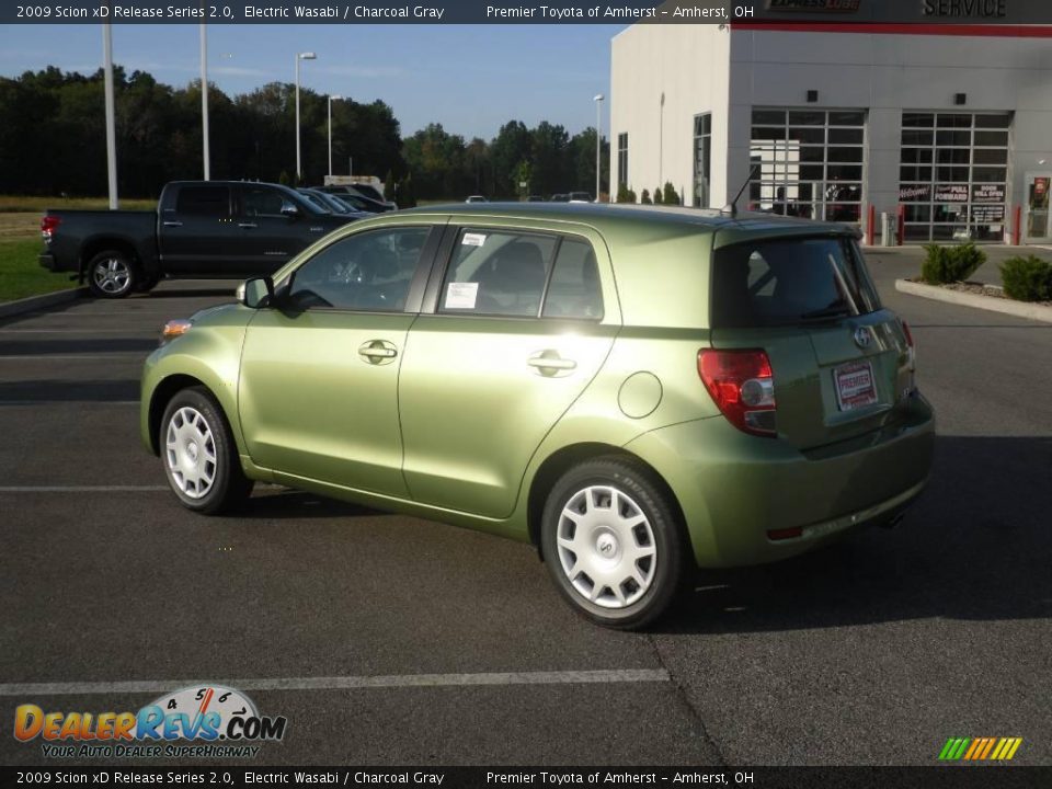 2009 Scion xD Release Series 2.0 Electric Wasabi / Charcoal Gray Photo #3