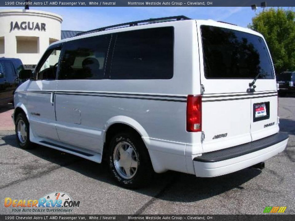 1998 Chevrolet Astro LT AWD Passenger Van White / Neutral Photo #3
