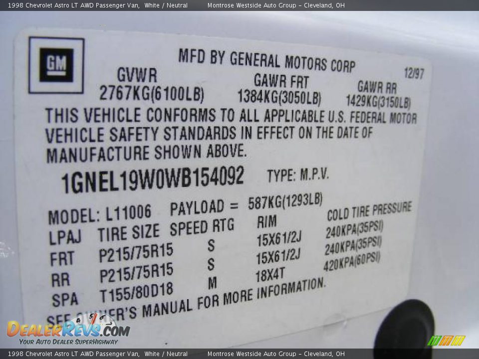 1998 Chevrolet Astro LT AWD Passenger Van White / Neutral Photo #33