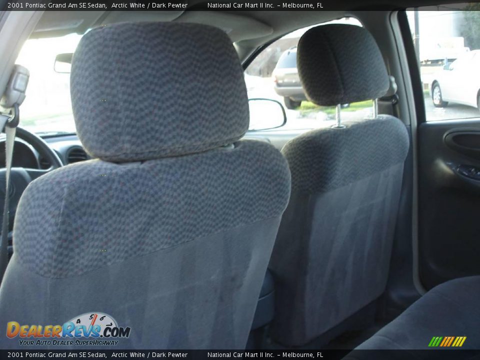 2001 Pontiac Grand Am SE Sedan Arctic White / Dark Pewter Photo #10