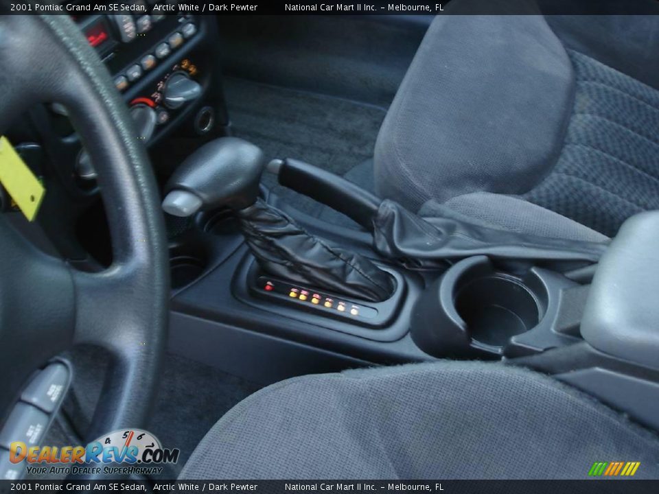 2001 Pontiac Grand Am SE Sedan Arctic White / Dark Pewter Photo #13