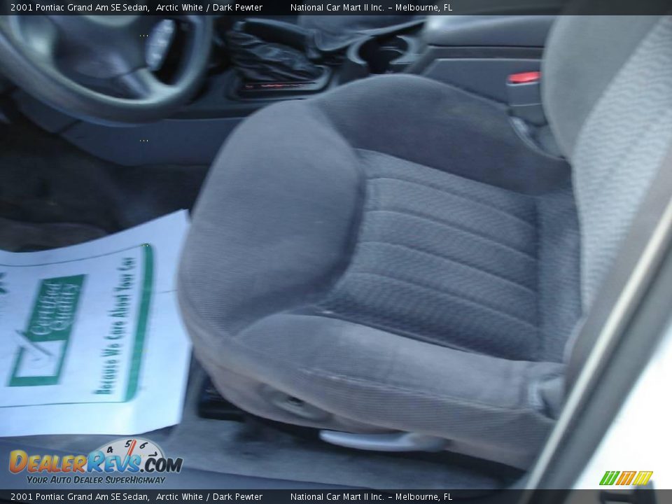 2001 Pontiac Grand Am SE Sedan Arctic White / Dark Pewter Photo #14