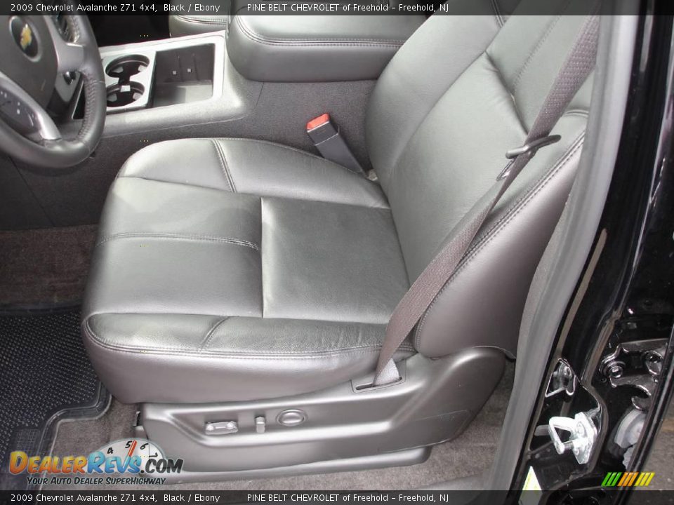 2009 Chevrolet Avalanche Z71 4x4 Black / Ebony Photo #7