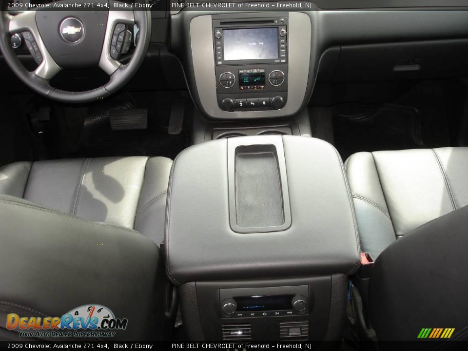2009 Chevrolet Avalanche Z71 4x4 Black / Ebony Photo #12
