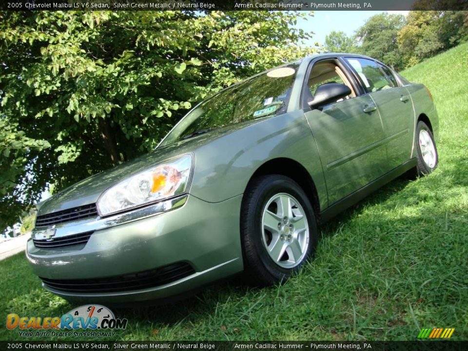 2005 Chevrolet Malibu LS V6 Sedan Silver Green Metallic / Neutral Beige Photo #2