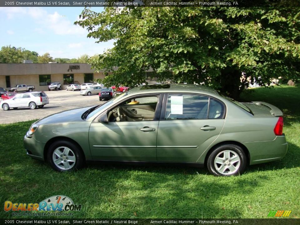 2005 Chevrolet Malibu LS V6 Sedan Silver Green Metallic / Neutral Beige Photo #10