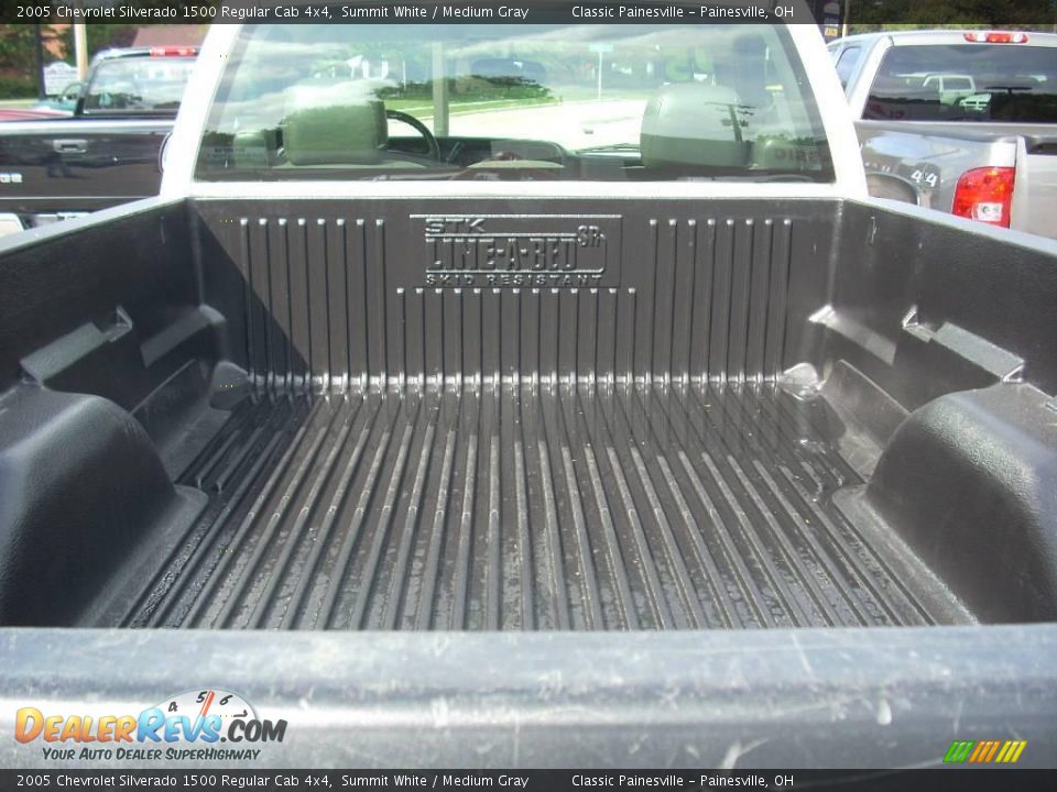 2005 Chevrolet Silverado 1500 Regular Cab 4x4 Summit White / Medium Gray Photo #5