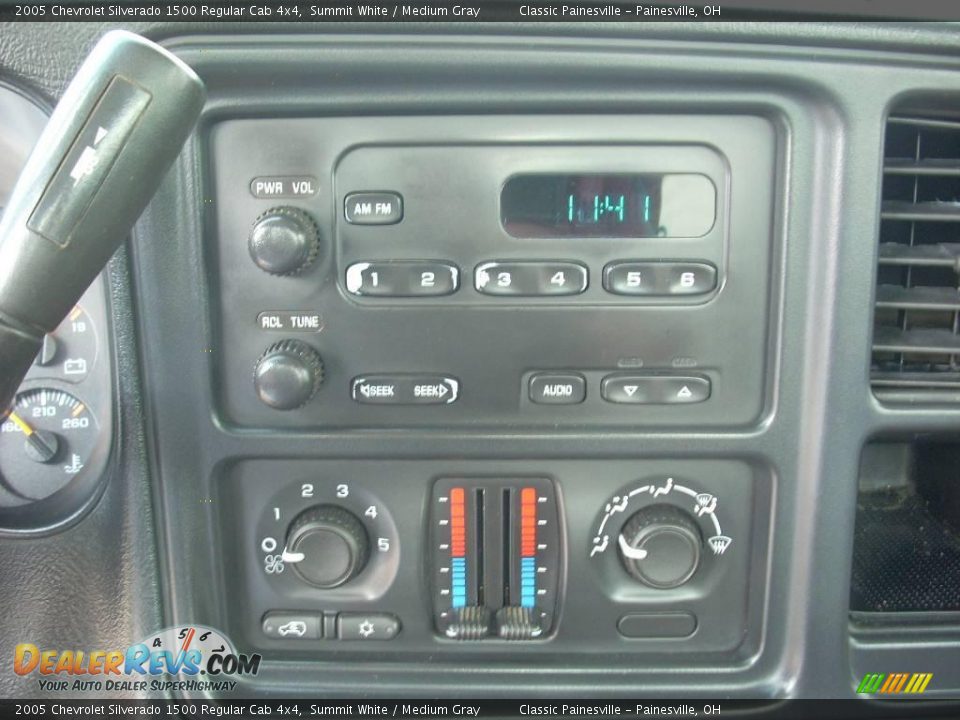 2005 Chevrolet Silverado 1500 Regular Cab 4x4 Summit White / Medium Gray Photo #8