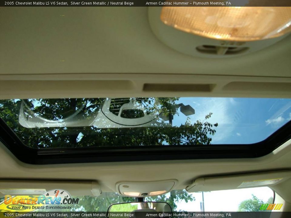 2005 Chevrolet Malibu LS V6 Sedan Silver Green Metallic / Neutral Beige Photo #31