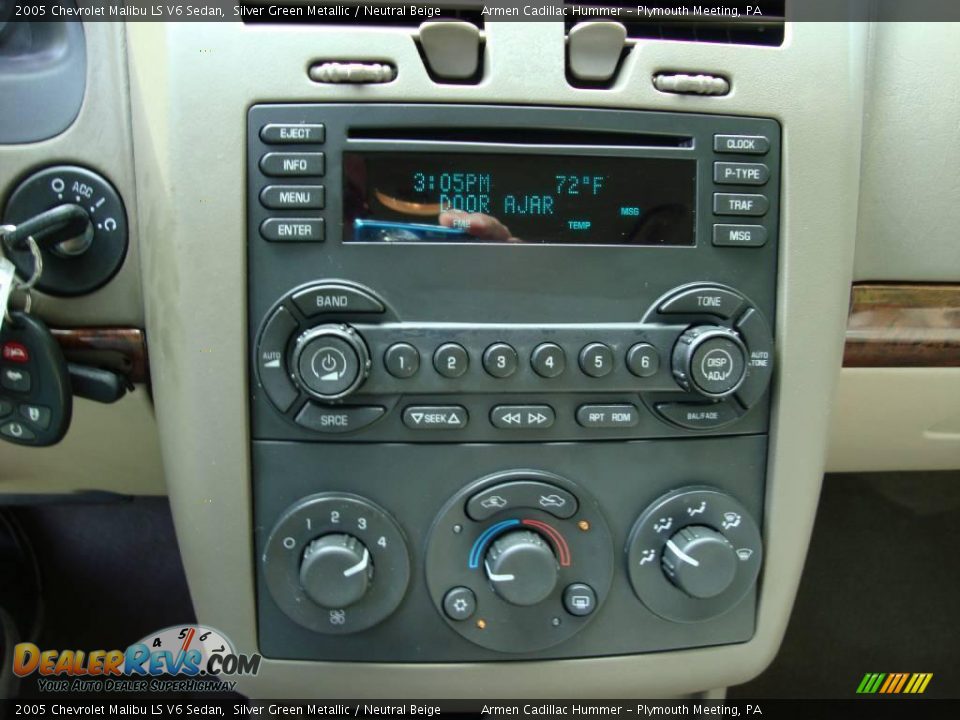 2005 Chevrolet Malibu LS V6 Sedan Silver Green Metallic / Neutral Beige Photo #34