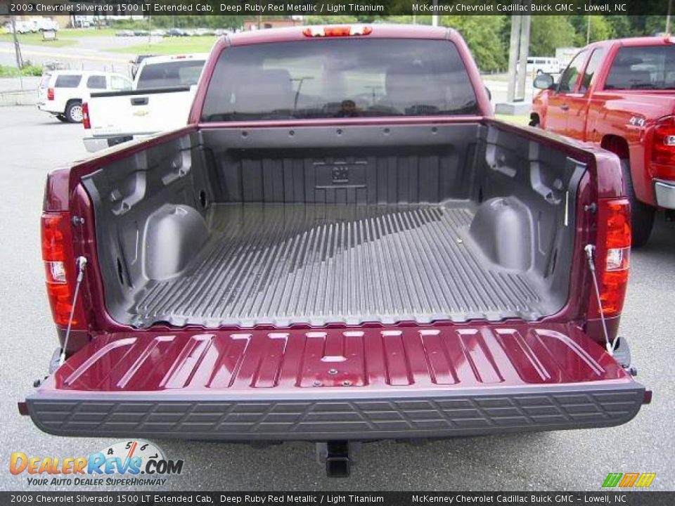 2009 Chevrolet Silverado 1500 LT Extended Cab Deep Ruby Red Metallic / Light Titanium Photo #4