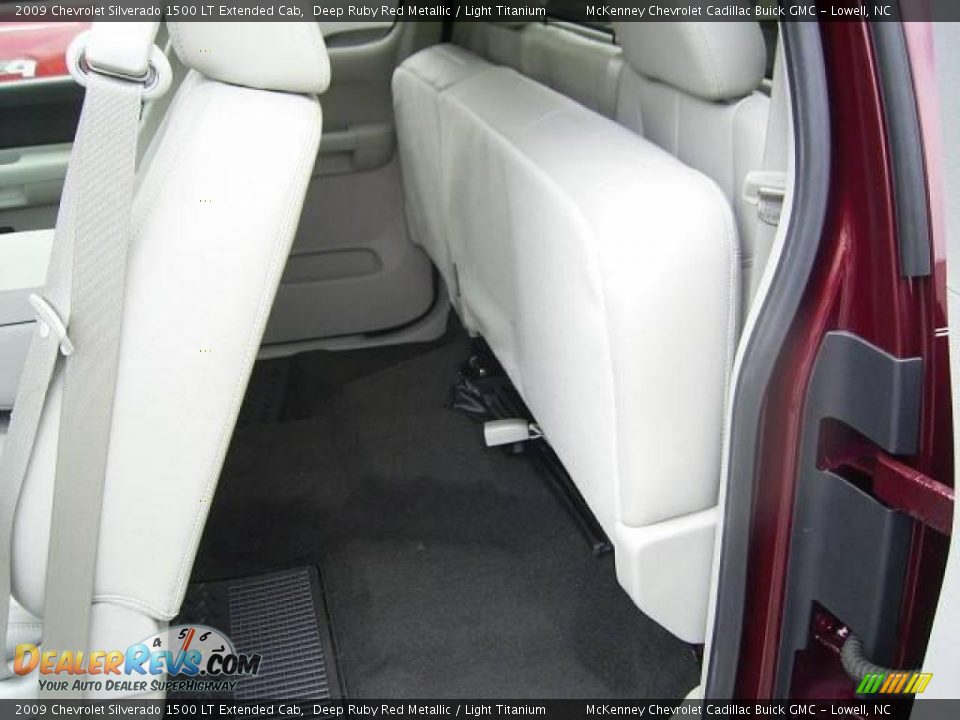 2009 Chevrolet Silverado 1500 LT Extended Cab Deep Ruby Red Metallic / Light Titanium Photo #11
