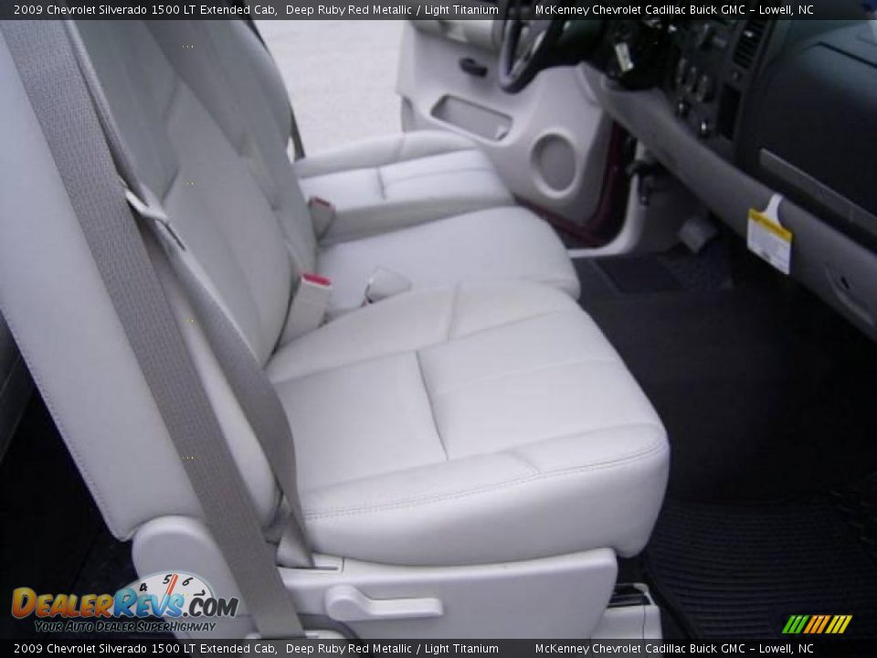 2009 Chevrolet Silverado 1500 LT Extended Cab Deep Ruby Red Metallic / Light Titanium Photo #14