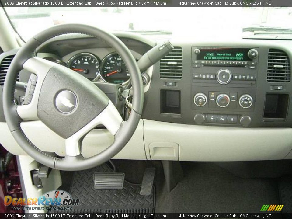 2009 Chevrolet Silverado 1500 LT Extended Cab Deep Ruby Red Metallic / Light Titanium Photo #20
