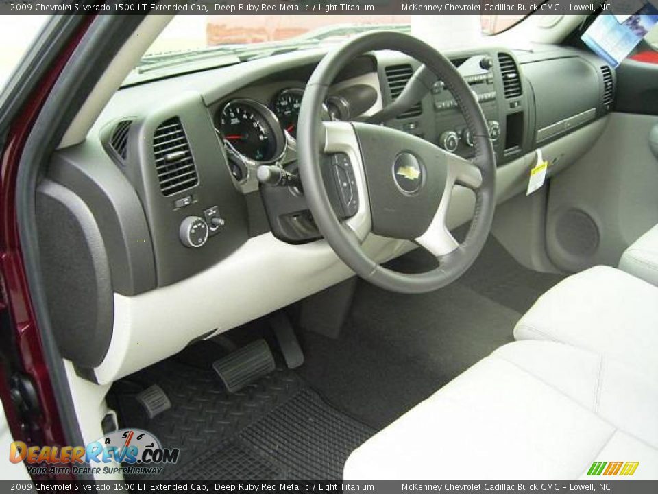 2009 Chevrolet Silverado 1500 LT Extended Cab Deep Ruby Red Metallic / Light Titanium Photo #27