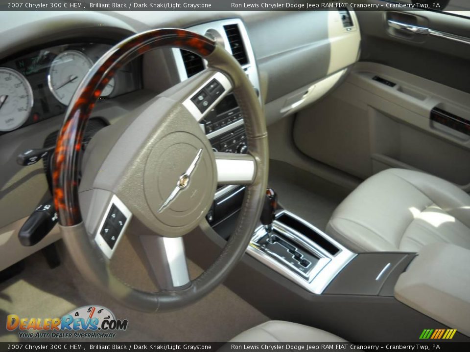 2007 Chrysler 300 C HEMI Brilliant Black / Dark Khaki/Light Graystone Photo #7