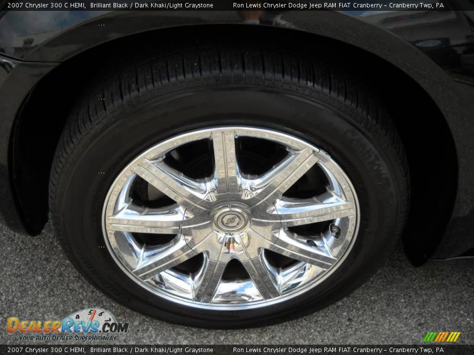 2007 Chrysler 300 C HEMI Brilliant Black / Dark Khaki/Light Graystone Photo #16