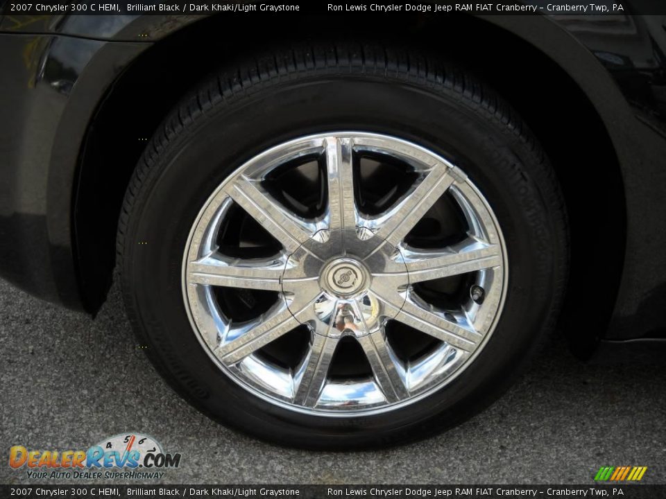 2007 Chrysler 300 C HEMI Brilliant Black / Dark Khaki/Light Graystone Photo #17
