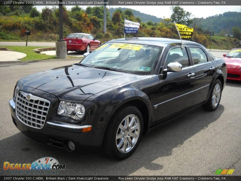 2007 Chrysler 300 C HEMI Brilliant Black / Dark Khaki/Light Graystone Photo #18