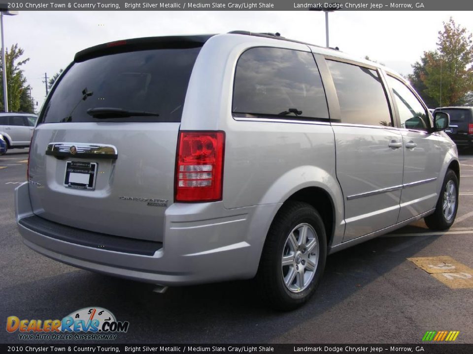 2010 Chrysler Town & Country Touring Bright Silver Metallic / Medium Slate Gray/Light Shale Photo #3