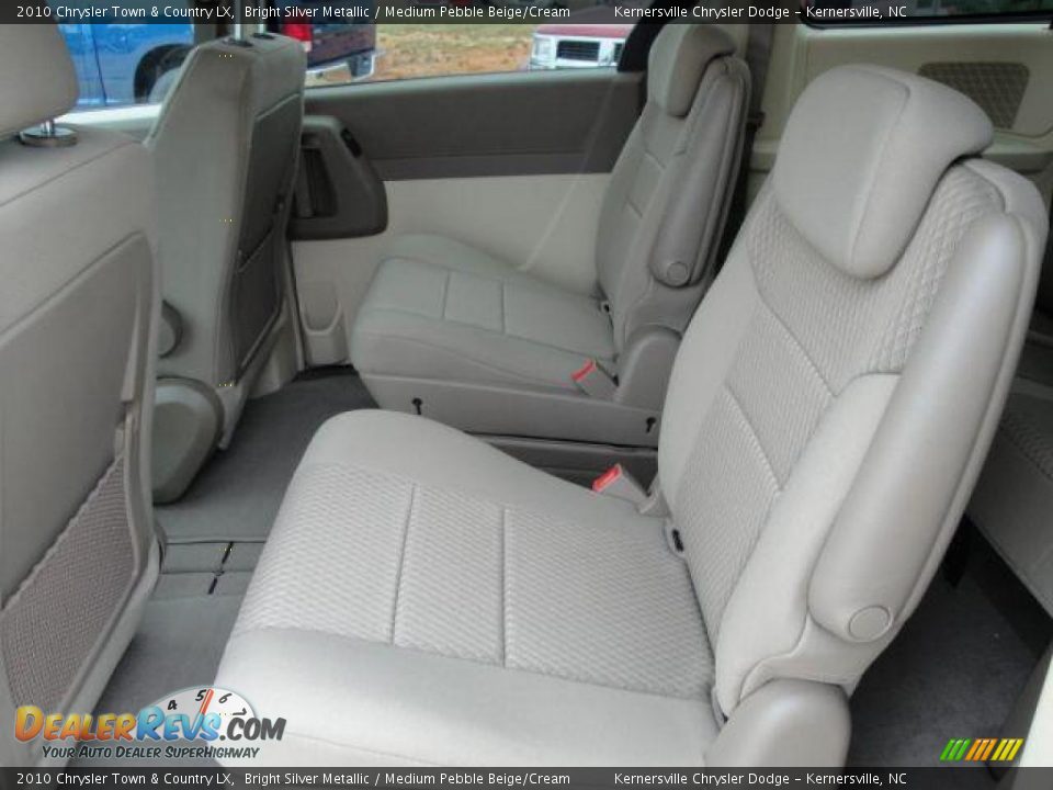 2010 Chrysler Town & Country LX Bright Silver Metallic / Medium Pebble Beige/Cream Photo #11