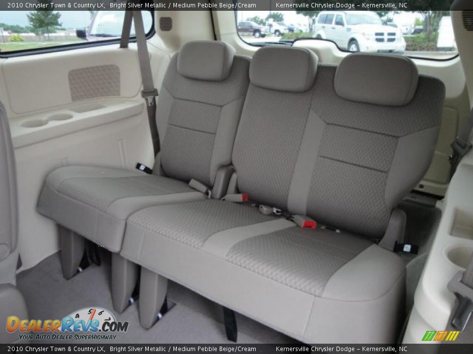 2010 Chrysler Town & Country LX Bright Silver Metallic / Medium Pebble Beige/Cream Photo #12