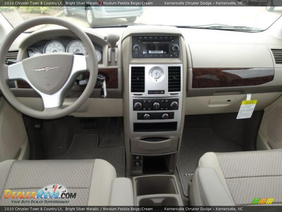 2010 Chrysler Town & Country LX Bright Silver Metallic / Medium Pebble Beige/Cream Photo #13