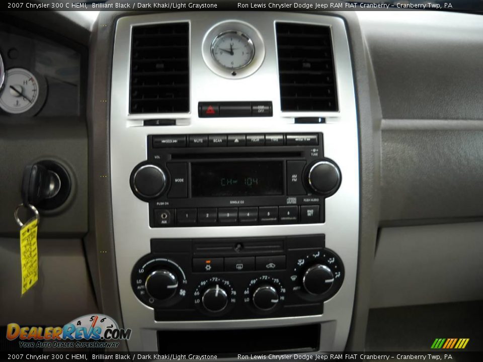 2007 Chrysler 300 C HEMI Brilliant Black / Dark Khaki/Light Graystone Photo #22
