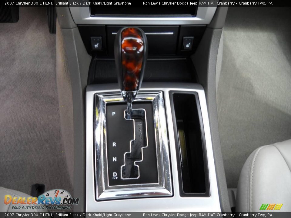 2007 Chrysler 300 C HEMI Brilliant Black / Dark Khaki/Light Graystone Photo #23