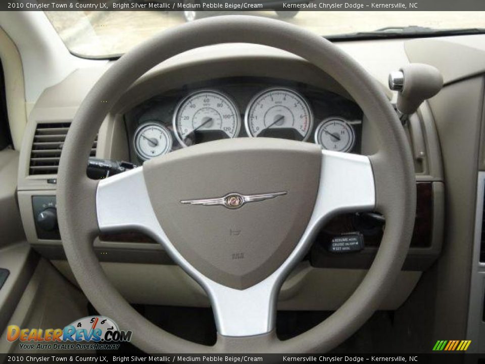 2010 Chrysler Town & Country LX Bright Silver Metallic / Medium Pebble Beige/Cream Photo #15