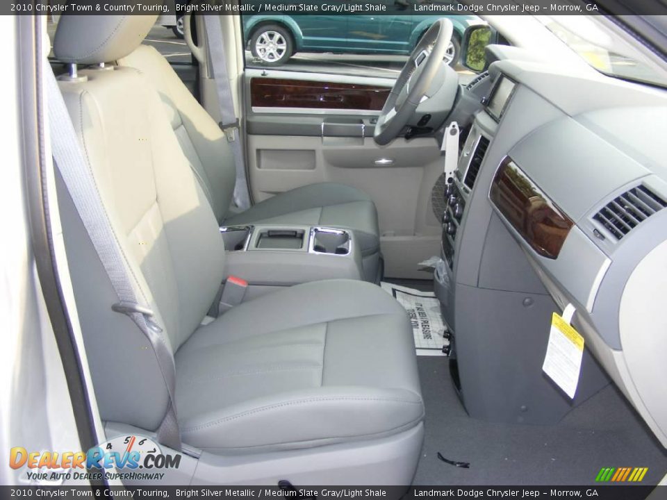 2010 Chrysler Town & Country Touring Bright Silver Metallic / Medium Slate Gray/Light Shale Photo #8