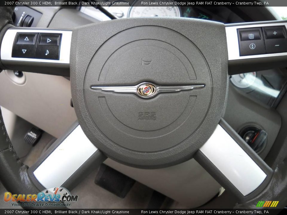 2007 Chrysler 300 C HEMI Brilliant Black / Dark Khaki/Light Graystone Photo #24