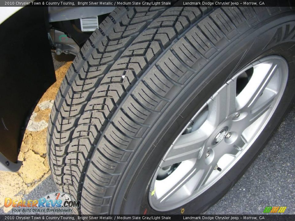 2010 Chrysler Town & Country Touring Bright Silver Metallic / Medium Slate Gray/Light Shale Photo #12