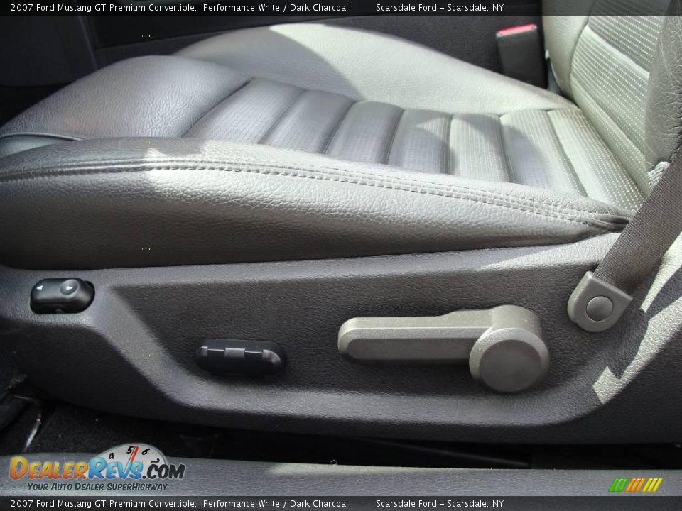 2007 Ford Mustang GT Premium Convertible Performance White / Dark Charcoal Photo #12
