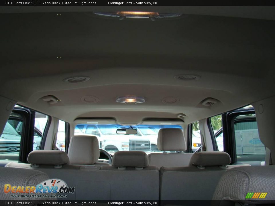2010 Ford Flex SE Tuxedo Black / Medium Light Stone Photo #11