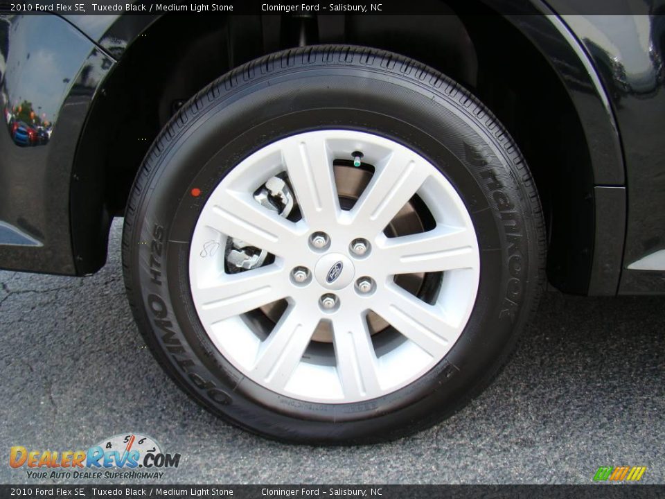 2010 Ford Flex SE Tuxedo Black / Medium Light Stone Photo #17