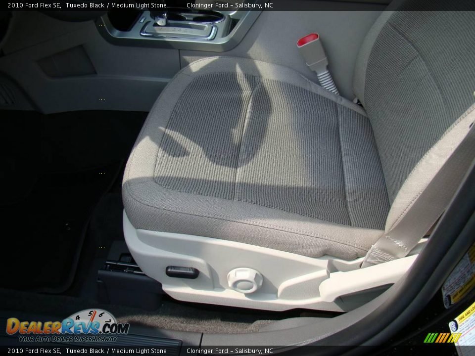 2010 Ford Flex SE Tuxedo Black / Medium Light Stone Photo #19