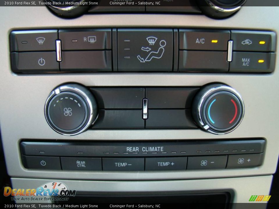 2010 Ford Flex SE Tuxedo Black / Medium Light Stone Photo #24