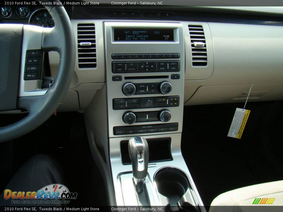 2010 Ford Flex SE Tuxedo Black / Medium Light Stone Photo #27