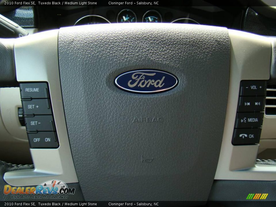 2010 Ford Flex SE Tuxedo Black / Medium Light Stone Photo #28