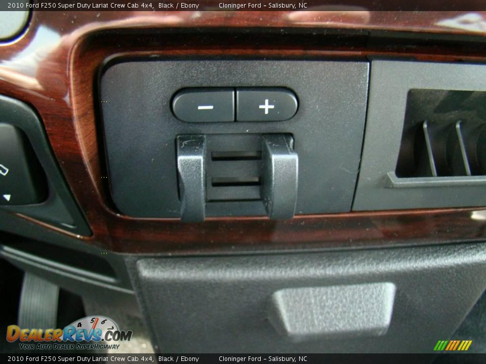 2010 Ford F250 Super Duty Lariat Crew Cab 4x4 Black / Ebony Photo #25