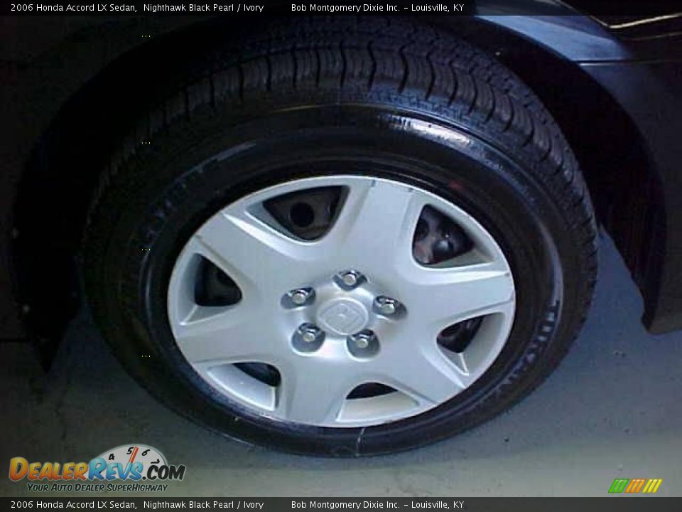 2006 Honda Accord LX Sedan Nighthawk Black Pearl / Ivory Photo #5