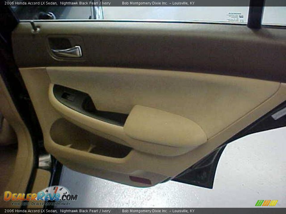 2006 Honda Accord LX Sedan Nighthawk Black Pearl / Ivory Photo #8