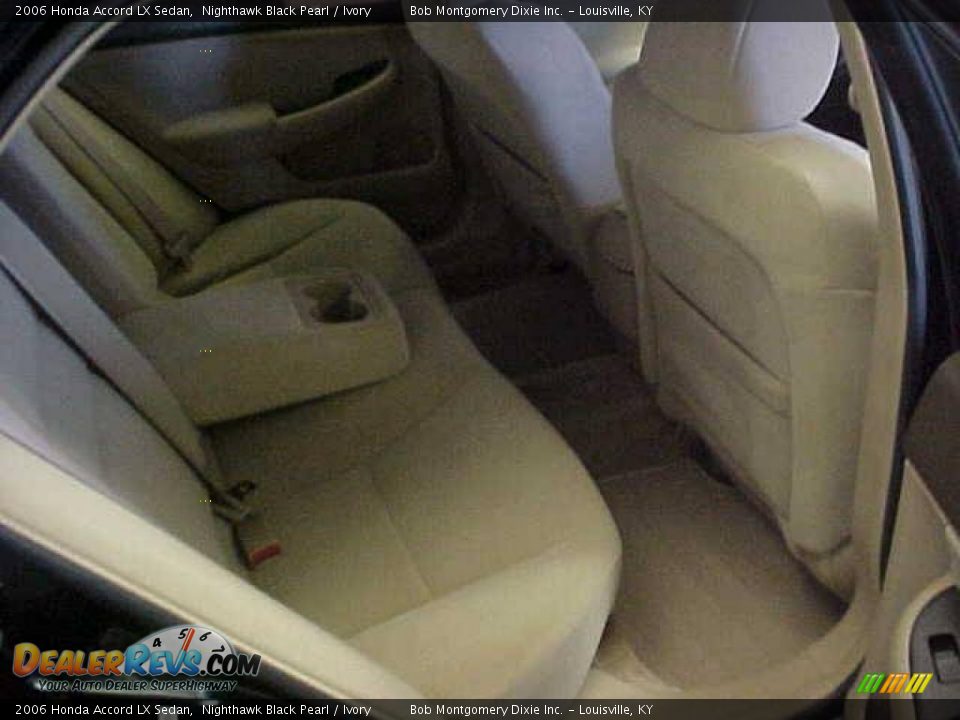 2006 Honda Accord LX Sedan Nighthawk Black Pearl / Ivory Photo #10