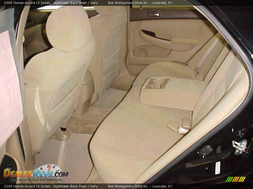 2006 Honda Accord LX Sedan Nighthawk Black Pearl / Ivory Photo #11