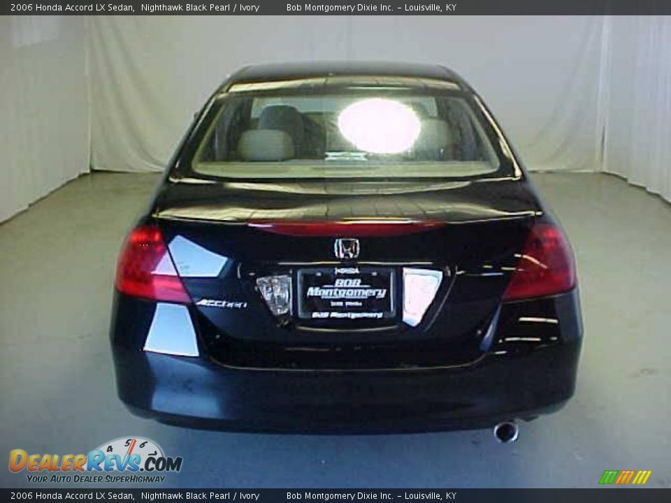 2006 Honda Accord LX Sedan Nighthawk Black Pearl / Ivory Photo #20