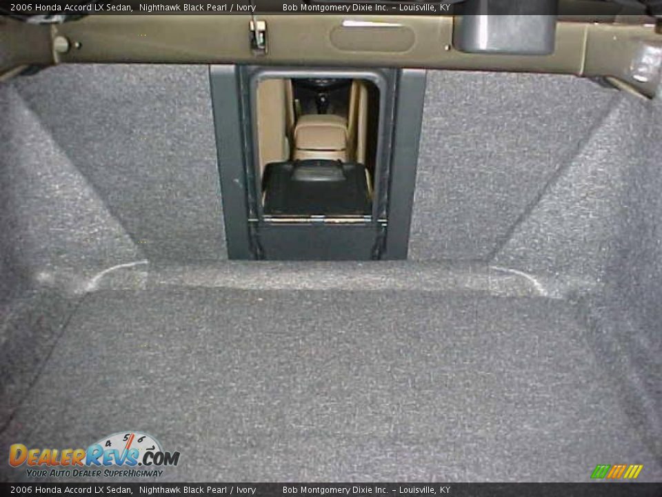 2006 Honda Accord LX Sedan Nighthawk Black Pearl / Ivory Photo #24