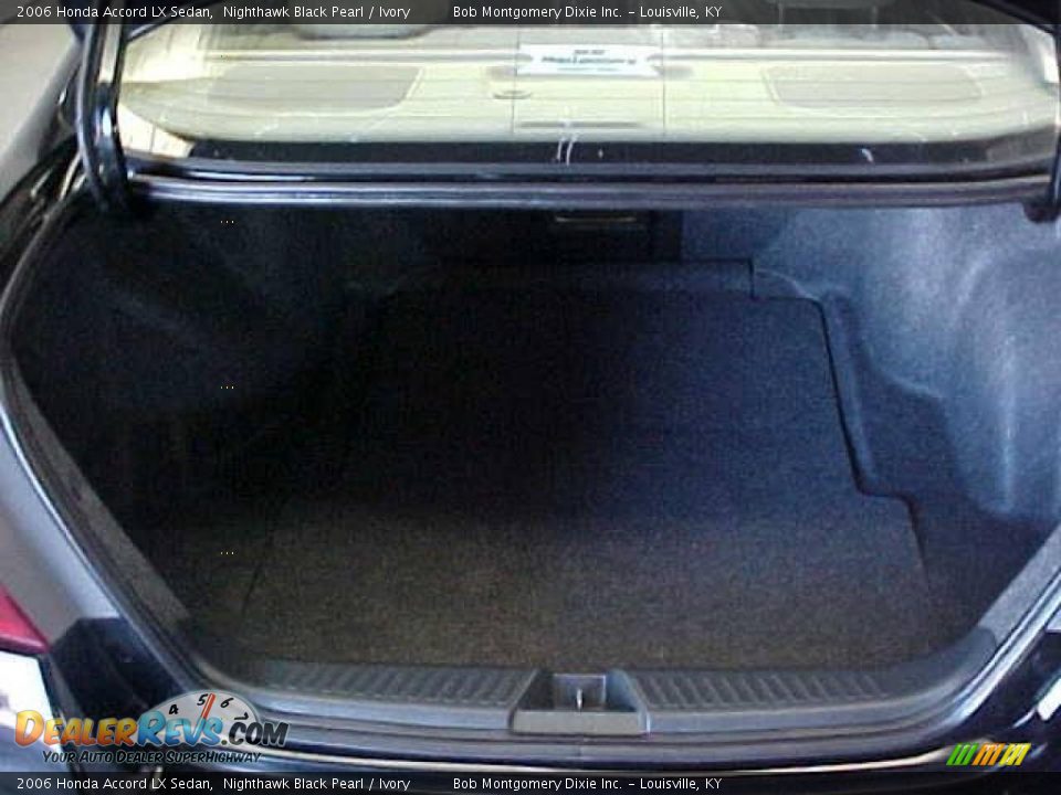2006 Honda Accord LX Sedan Nighthawk Black Pearl / Ivory Photo #25